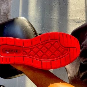 Men’s size 101/2 Nike tennis